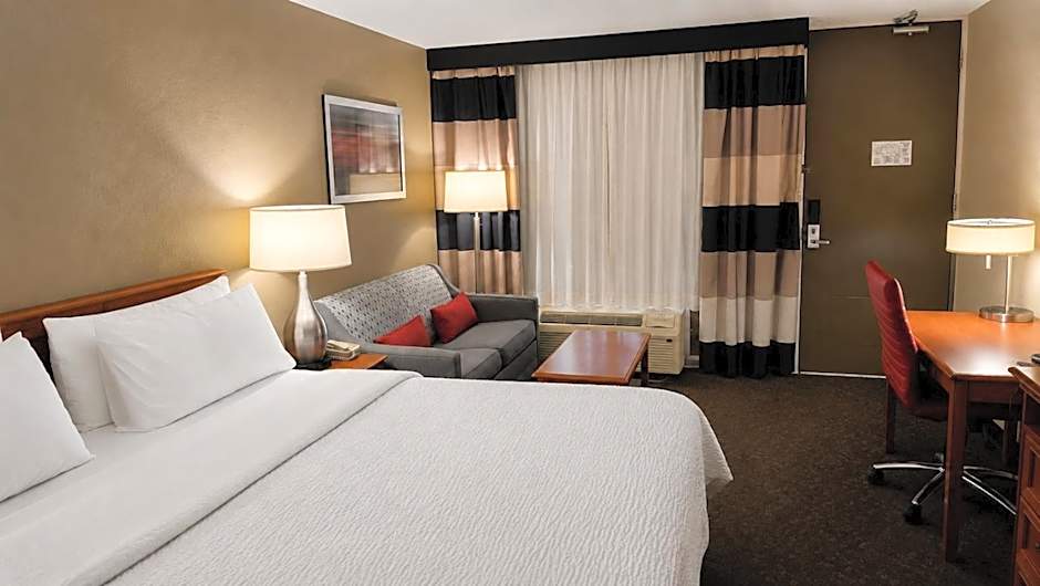Alexandria Hotel & Conference Center