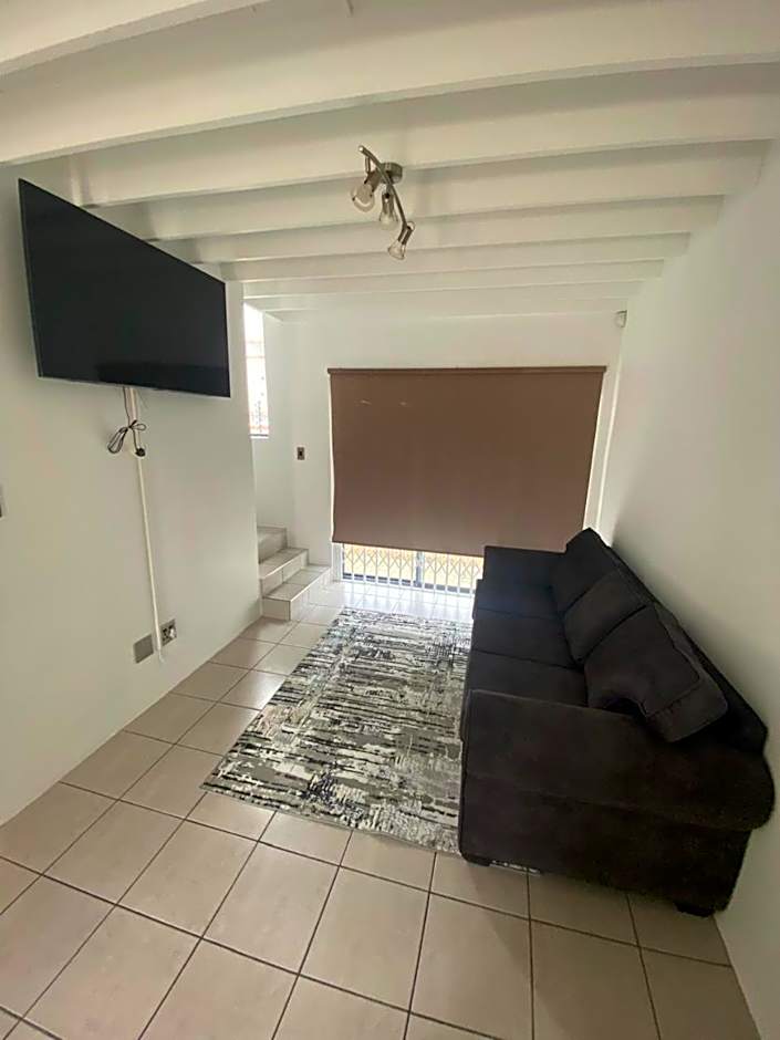 Luxury Suites at St Petes Duplex Townhouse