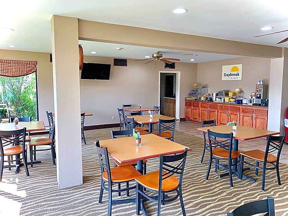 Days Inn & Suites by Wyndham Cuba