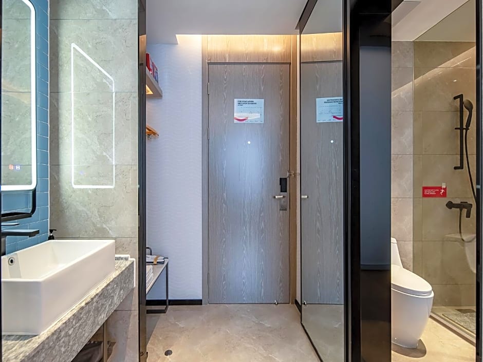 Echarm Hotel Hechi Bama