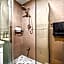 Upper East Side Luxury 3BR 2B 1700 square feet