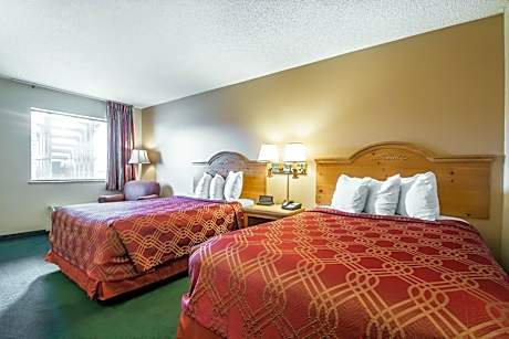 Double Room with Two Double Beds - Smoking