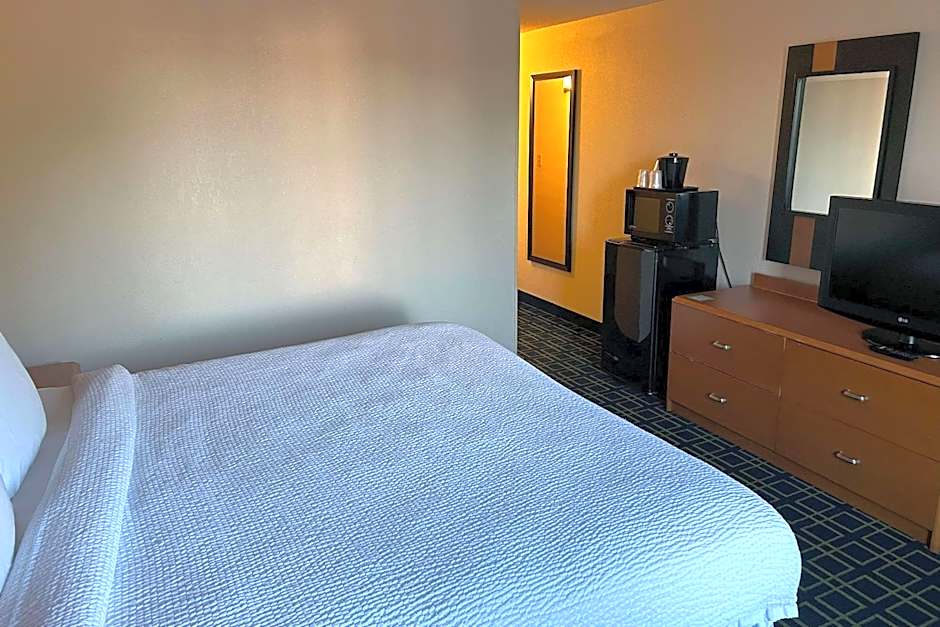 Country Inn & Suites by Radisson, Fayetteville I-95, NC