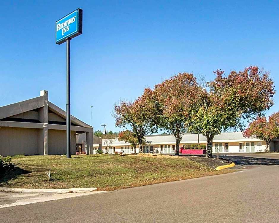 Rodeway Inn Brookhaven