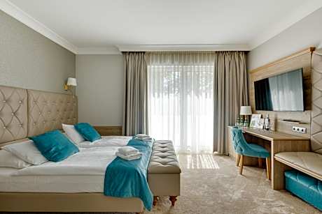 Deluxe Double Room with Extra Bed