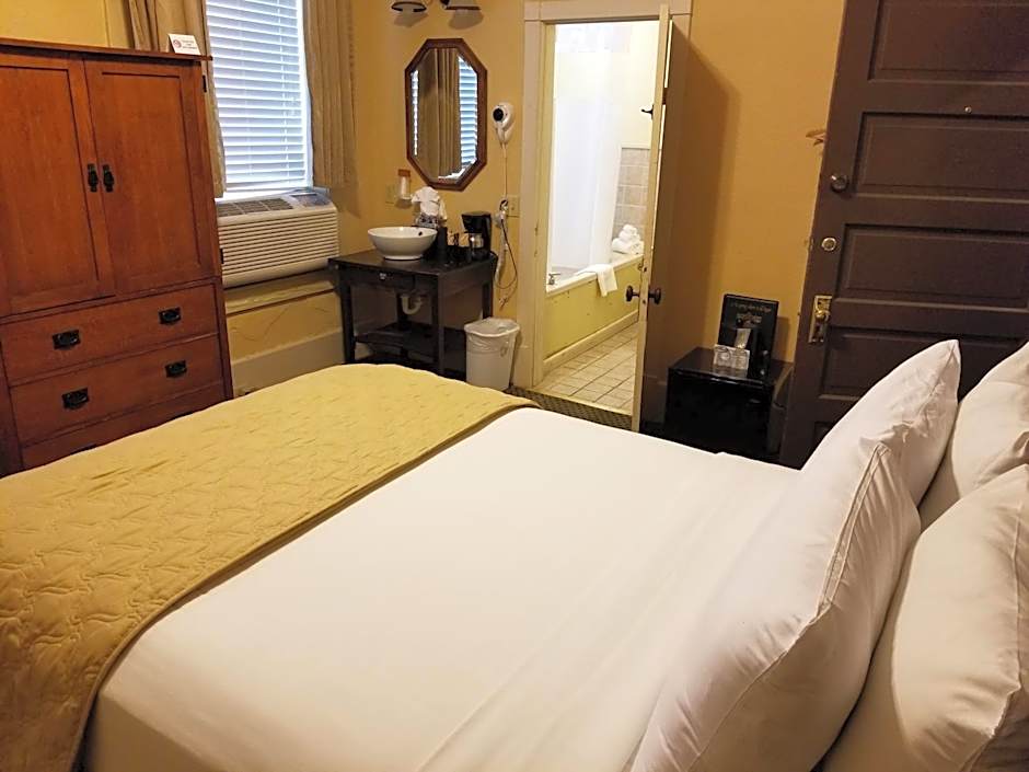 Photo 1 of 4 of Standard 1 Queen Bed