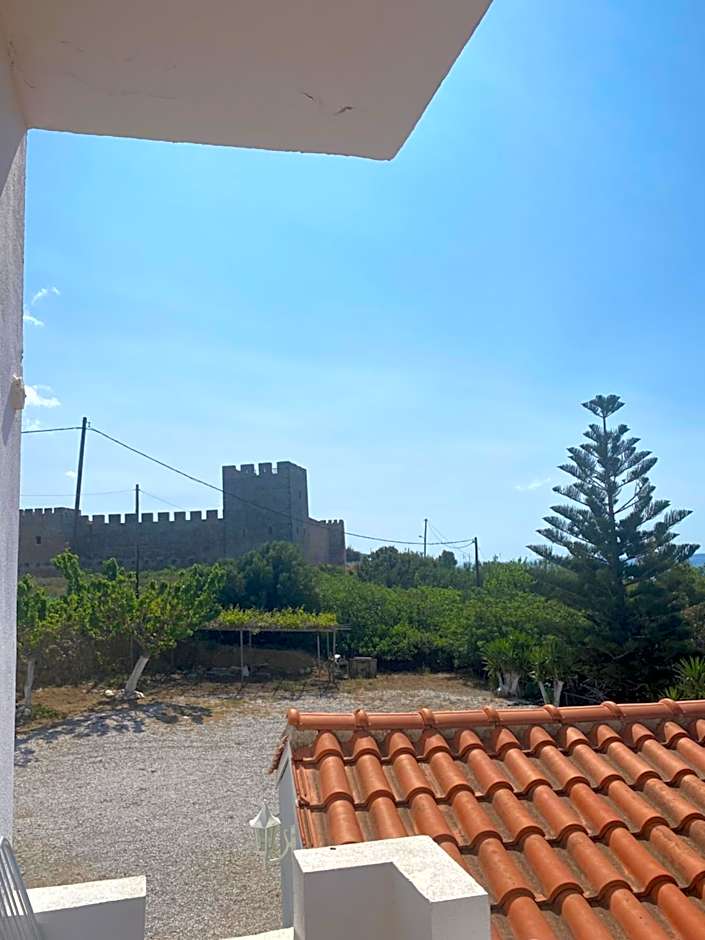 Artemis Hotel-MeRaki Restaurant