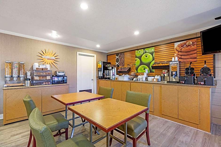 La Quinta Inn & Suites by Wyndham El Paso East