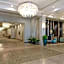 Sunrise Surprise 9th floor 2BR 2 BA King Suite Beach shuttle, heated pool!
