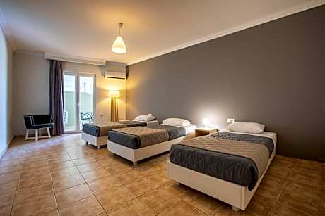 Triple Room with Pool View