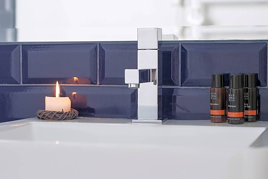 Beachouse - Surf, Bed & Breakfast