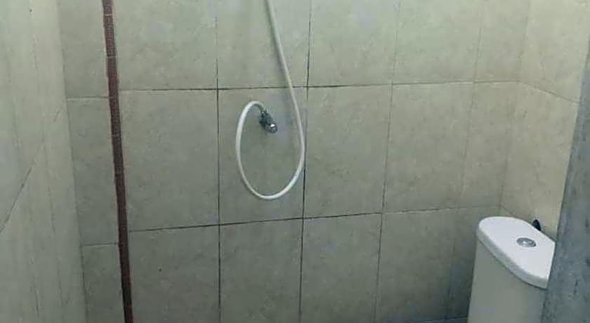 Hotel O Penginapan & Villa Sirait