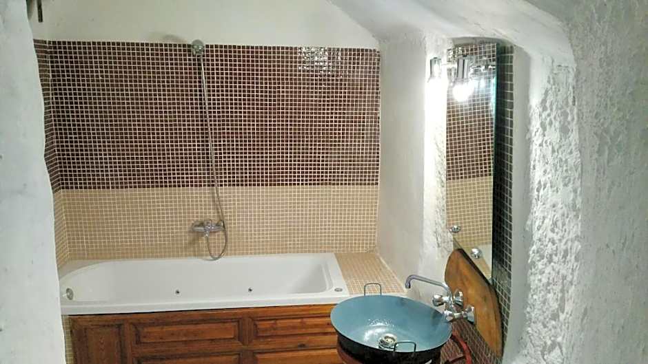 Casas Cueva La Tala