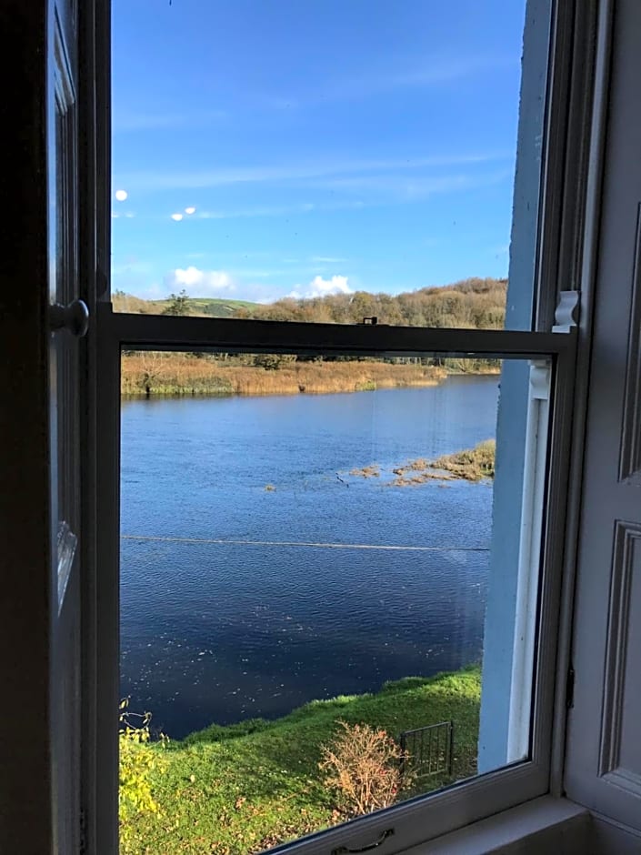 Riverbank House Bed and Breakfast Innishannon