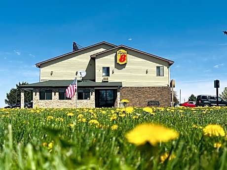 Super 8 by Wyndham Imlay City