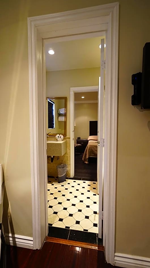 Trylon Hotel - Hollywood