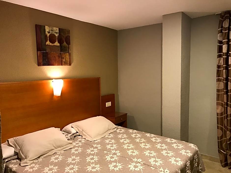 Photo 1 of 9 of Triple Room