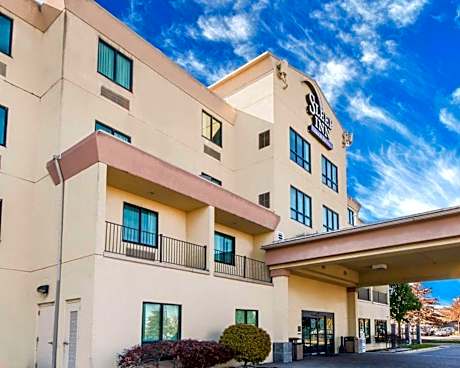 Sleep Inn & Suites Winchester near University