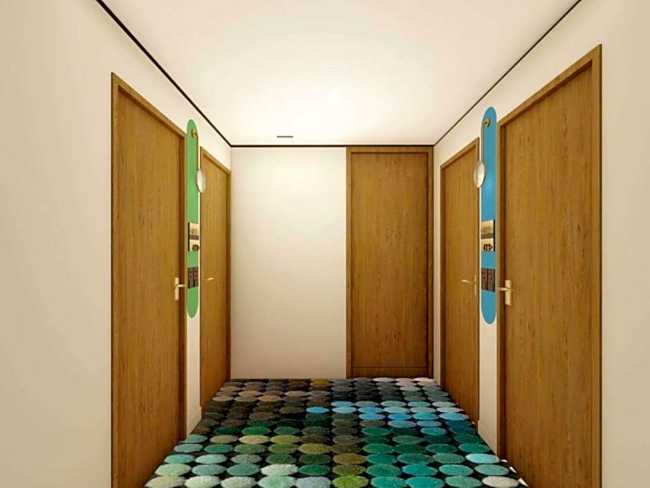 The Clarence Hotel Sydney