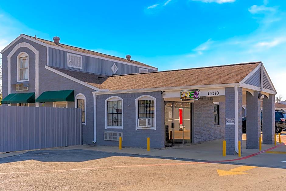 Golden Inn Dallas by Hotel O