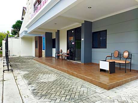 Djuragan Kamar Bandahara