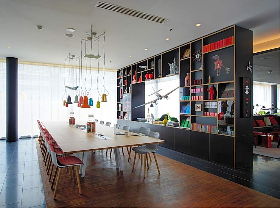 citizenM Paris Charles de Gaulle Airport