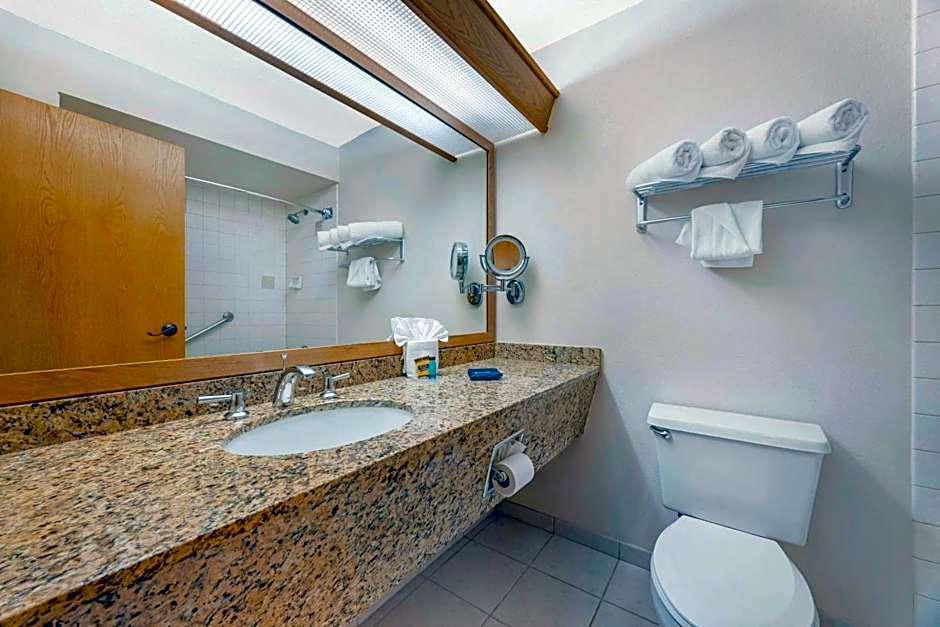 Best Western Plus Mill Creek Inn