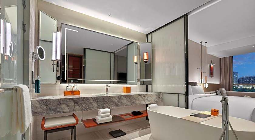 DoubleTree by Hilton Cangnan