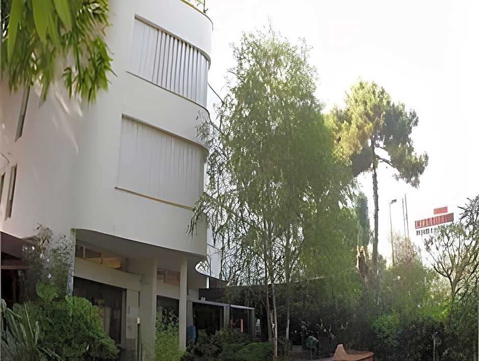 Hotel Columbia