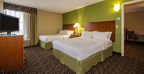 2 Queen Beds Nonsmoking