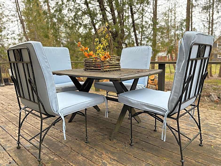 The Louise - Artistic Haven by the Beach