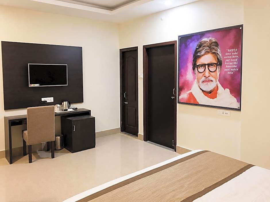 Goroomgo Effective Bollywood Hotels Bhubaneswar