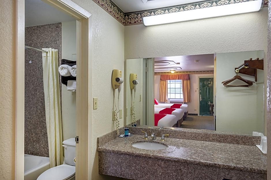 Three Rivers Executive Inn & Suites By OYO