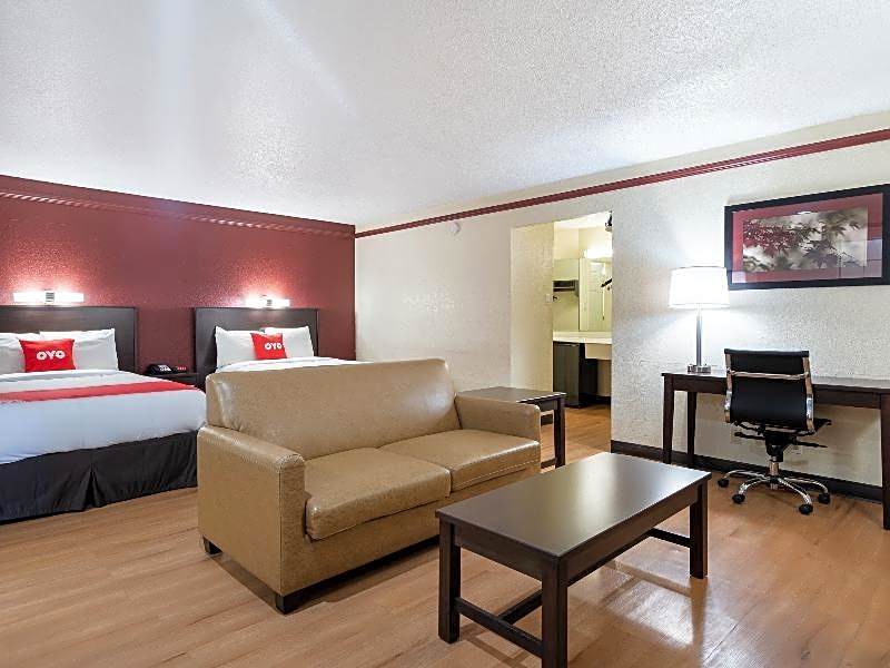 OYO Hotel Tulsa N Sheridan Rd & Airport