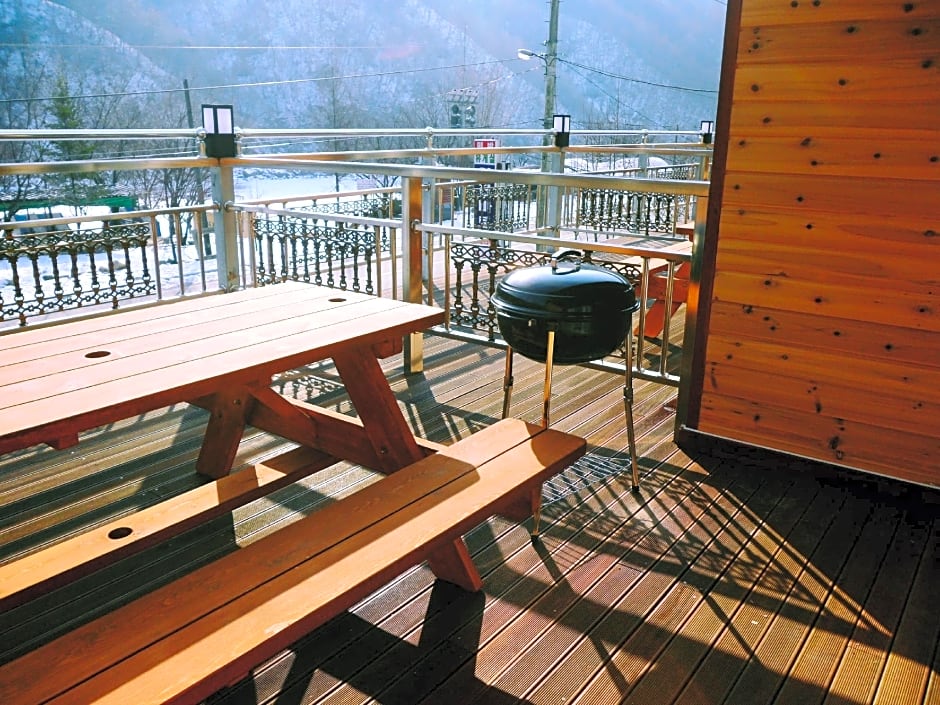 Hongcheon Yeongjin Pension