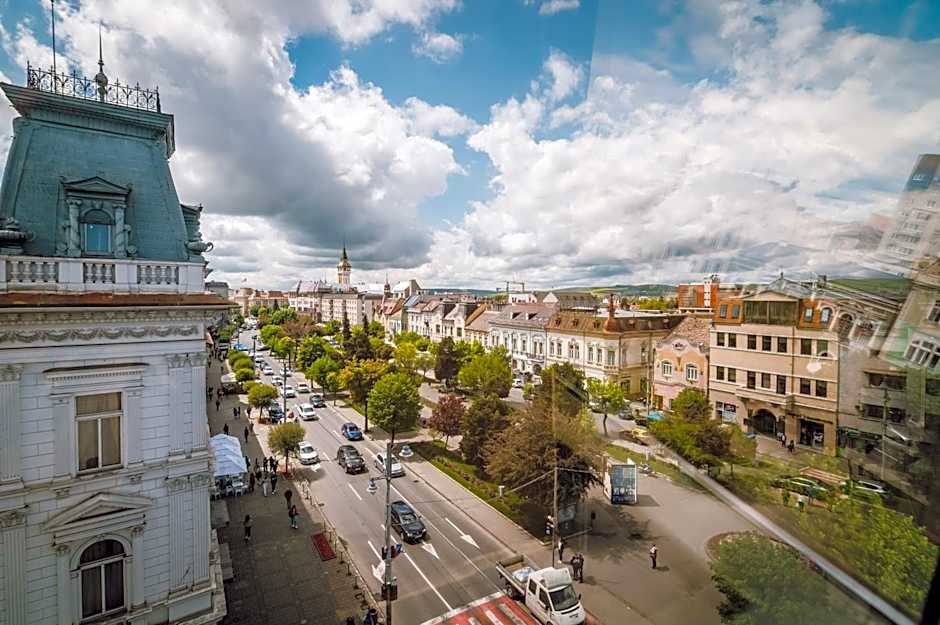 Plaza V Executive Hotel