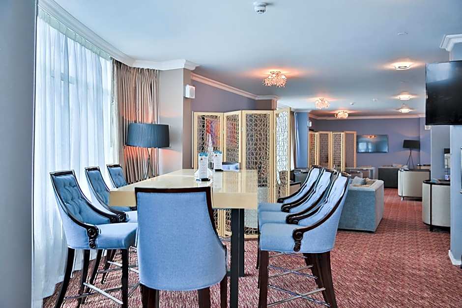 Swiss Inn Nexus Hotel