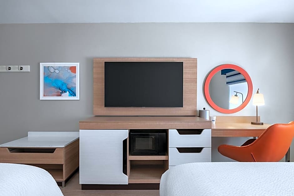 Holiday Inn Express & Suites Destin - Miramar Beach By IHG