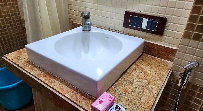 Bhammar's Inn - A Pure Vegetarian Hotel