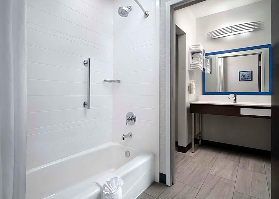 Hampton Inn By Hilton & Suites Dallas-Dfw Airport W-Sh183 Hurst