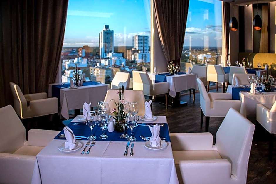 Hampton Inn By Hilton Santa Cruz Equipetrol