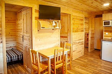 Three-Bedroom Townhouse with Lake View