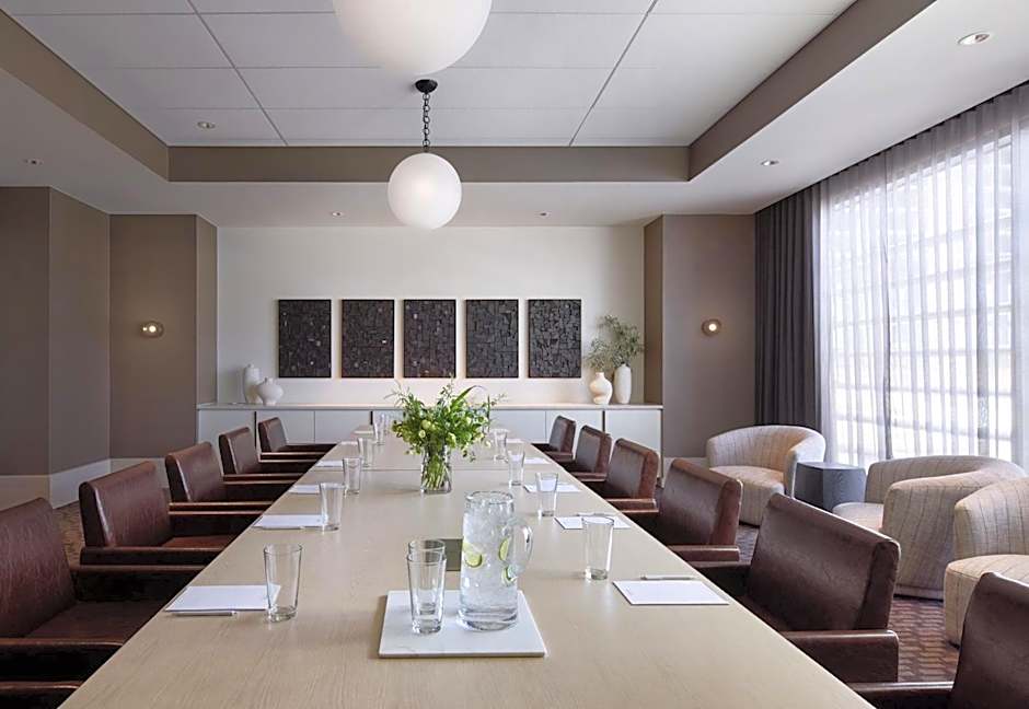 Kimpton Claret Hotel By IHG