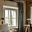 April1550 Boutique Hotel