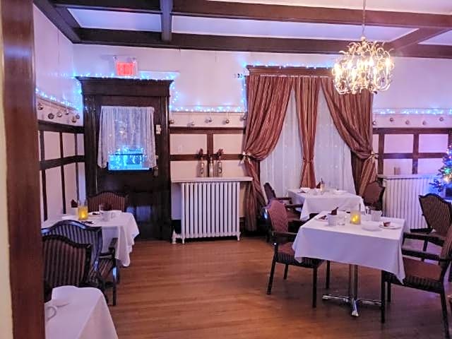 Marmora and Lake Inn and Victorian Diner