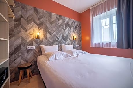 Apartment with Sea View and Balcony