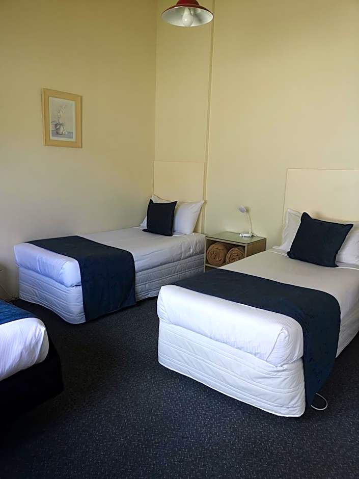 Captains Quarters Motor Inn