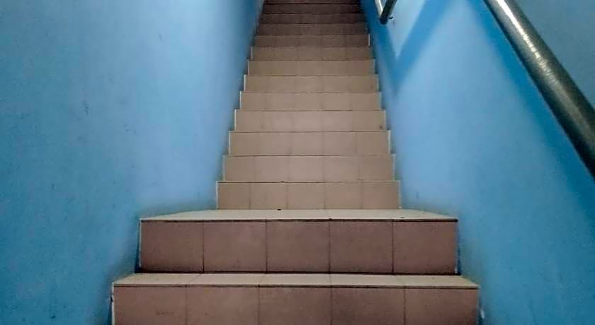 Moon Eleven Hostel Airport Transit - KLIA