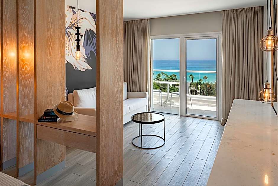 Vangelis Hotel & Suites