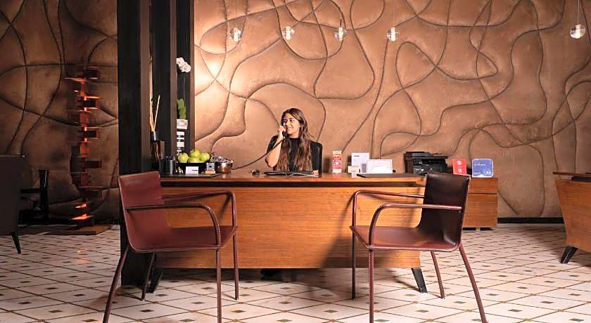 Saifi Suites